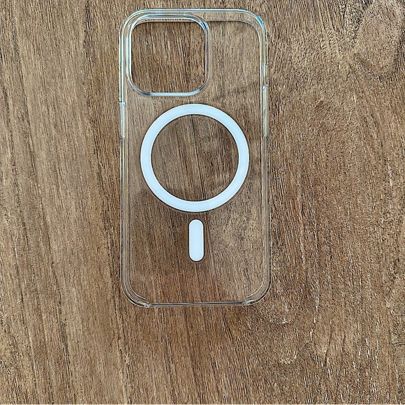 Apple iPhone 14 Pro Clear Case MagSafe - Picture 5 of 9